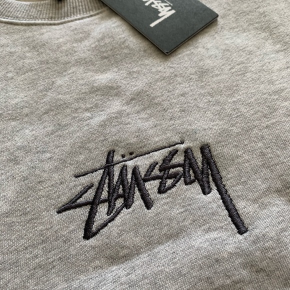 ๐ฅ๐ฅSTUSSY - CREW NECK PULLOVER SWEATSHIRT๐ฅ๐ฅ - Picture 4 of 5
